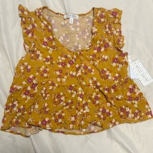3/$20 Summer babydoll top medium floral